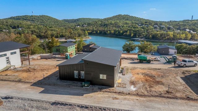 20 Teak Drive 15, Reeds Spring, MO 65737