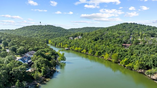 20 Teak Drive 15, Reeds Spring, MO 65737