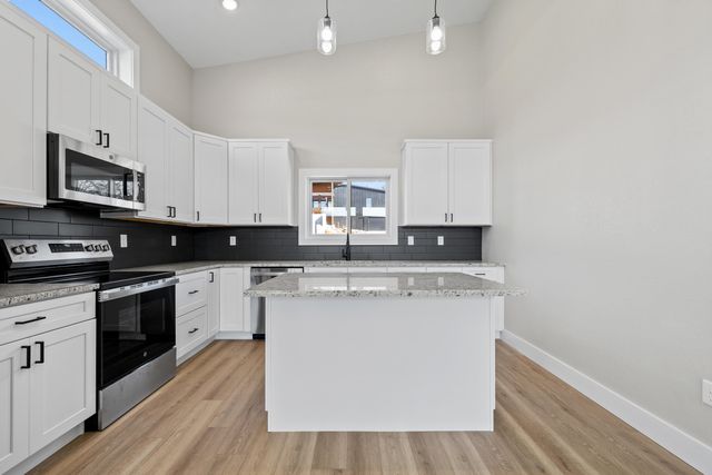 20 Teak Drive 15, Reeds Spring, MO 65737