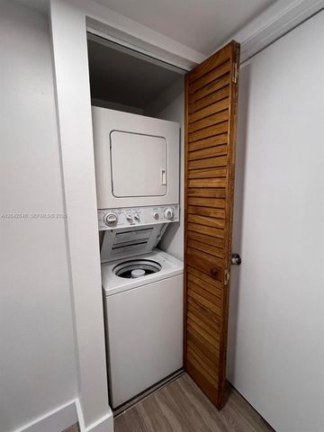 6455 W 27th Ave 11-44, Hialeah, FL 33016