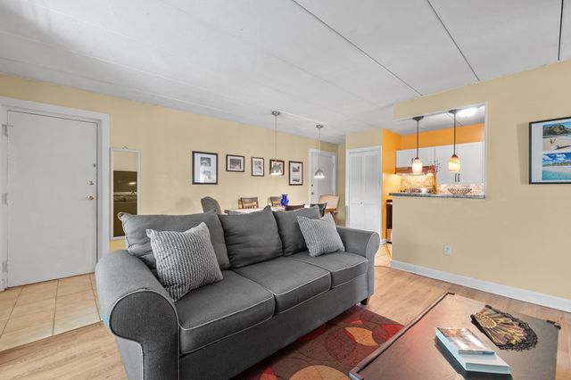 296 Commercial St 34, Braintree, MA 02184
