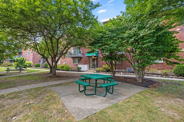 296 Commercial St 34, Braintree, MA 02184