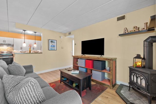 296 Commercial St 34, Braintree, MA 02184