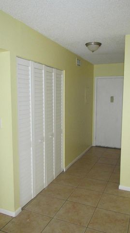 6100 Forest Hill Boulevard 202, West Palm Beach, FL 33415