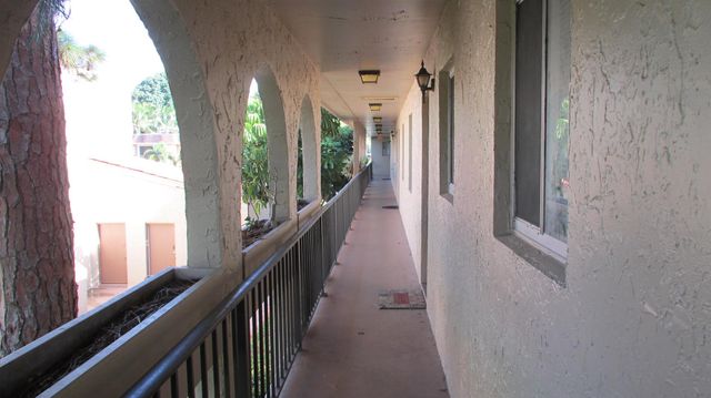 6100 Forest Hill Boulevard 202, West Palm Beach, FL 33415