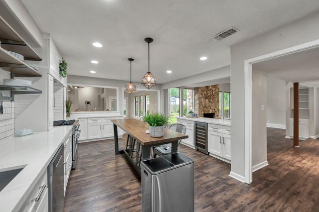 4 Coralvine Court, The Woodlands, TX 77380