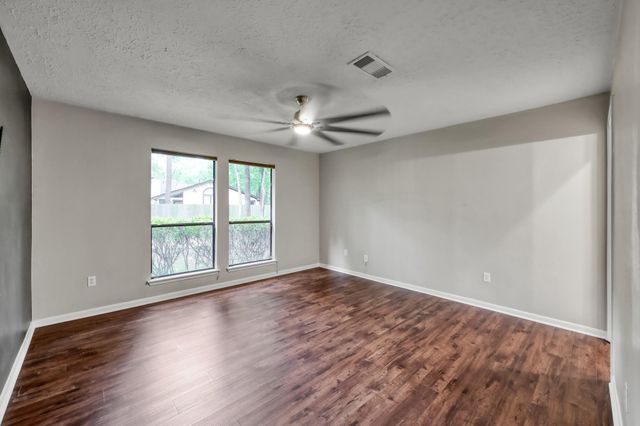 4 Coralvine Court, The Woodlands, TX 77380