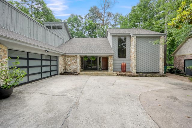 4 Coralvine Court, The Woodlands, TX 77380