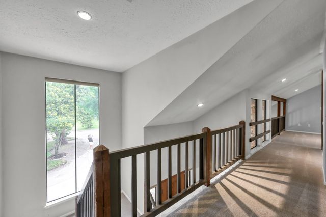 4 Coralvine Court, The Woodlands, TX 77380