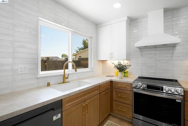 31265 Lily St, Union City, CA 94587