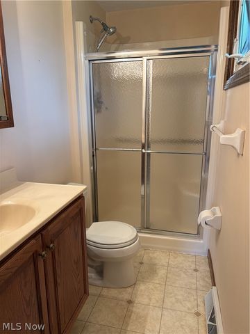 953 Carnation Street NE, Massillon, OH 44646