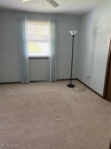 953 Carnation Street NE, Massillon, OH 44646