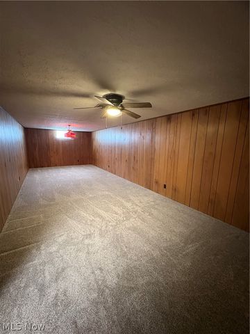 953 Carnation Street NE, Massillon, OH 44646