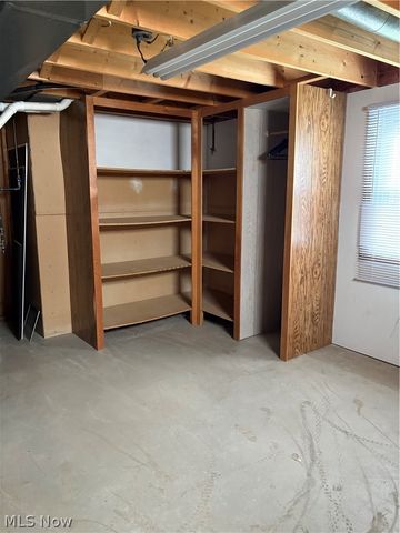 953 Carnation Street NE, Massillon, OH 44646