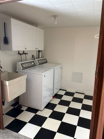 953 Carnation Street NE, Massillon, OH 44646