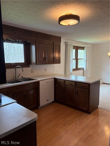 953 Carnation Street NE, Massillon, OH 44646