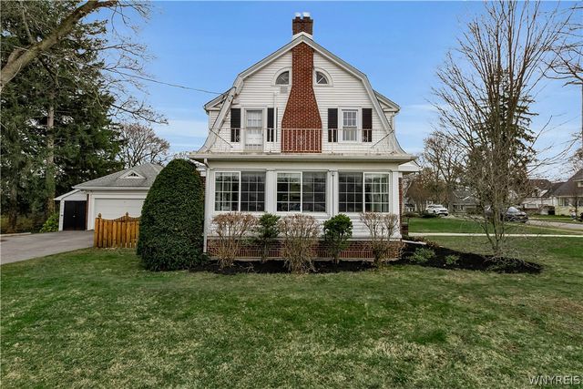7 Harvard Place, Orchard Park, NY 14127