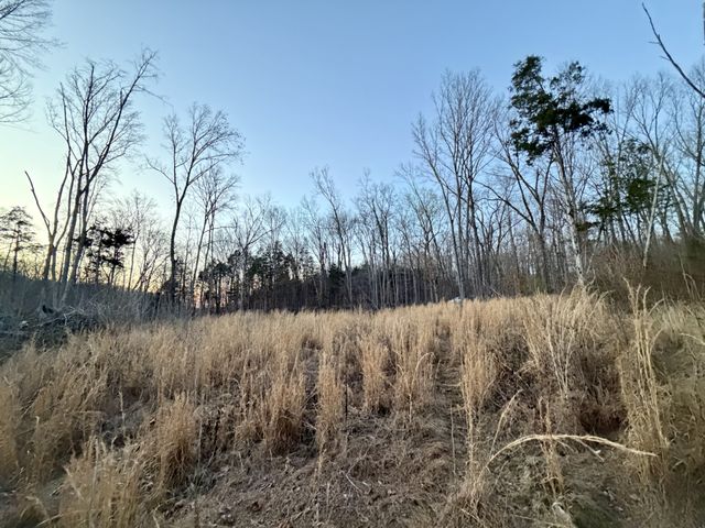 1 Highland Rd, Westmoreland, TN 37186