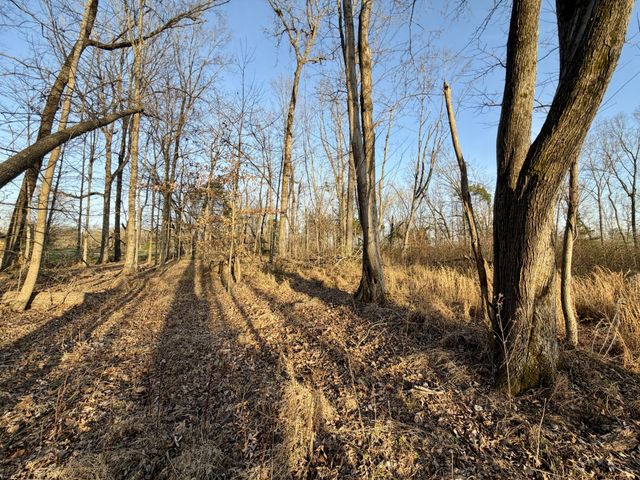 1 Highland Rd, Westmoreland, TN 37186