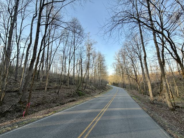 1 Highland Rd, Westmoreland, TN 37186