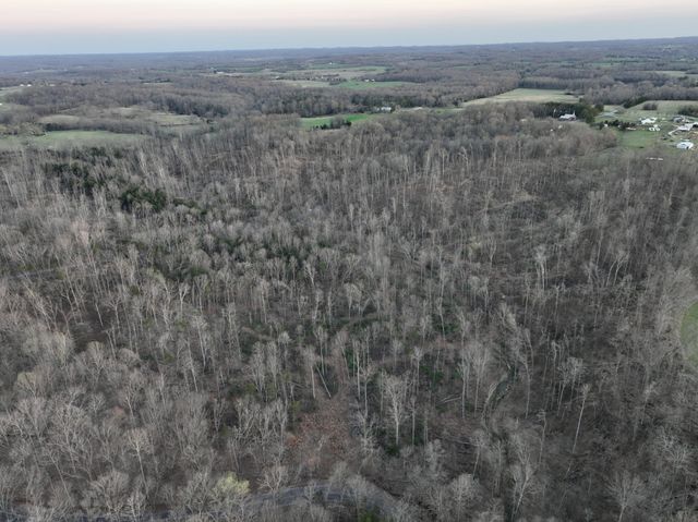 1 Highland Rd, Westmoreland, TN 37186