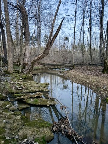 1 Highland Rd, Westmoreland, TN 37186