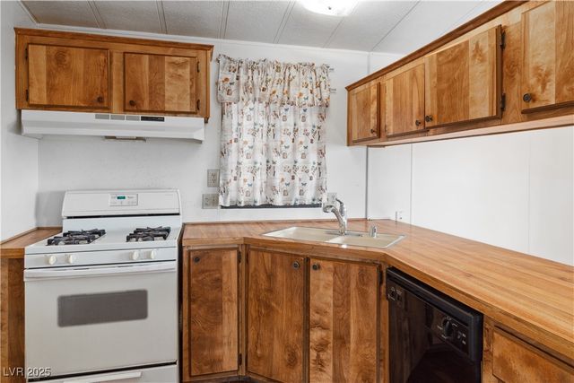 1671 Granada Street, Laughlin, NV 89029