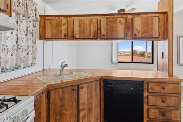 1671 Granada Street, Laughlin, NV 89029