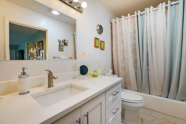 5373 Lakefront Boulevard C, Delray Beach, FL 33484