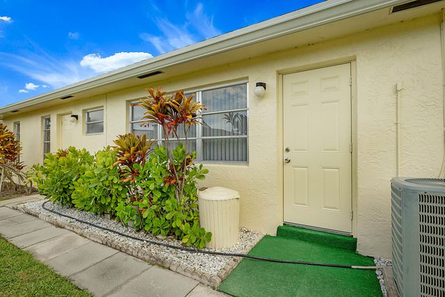 5373 Lakefront Boulevard C, Delray Beach, FL 33484