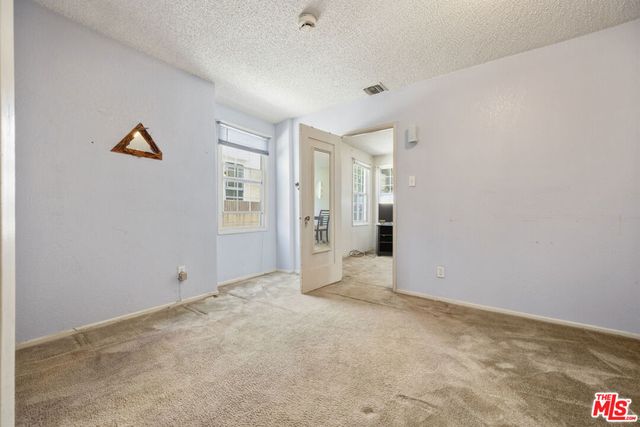 6621 5th Avenue, Los Angeles, CA 90043