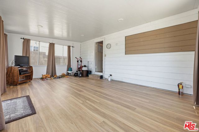 6621 5th Avenue, Los Angeles, CA 90043