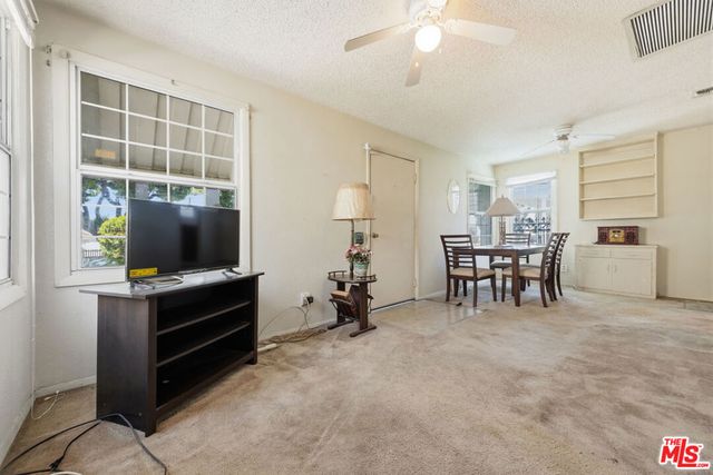 6621 5th Avenue, Los Angeles, CA 90043