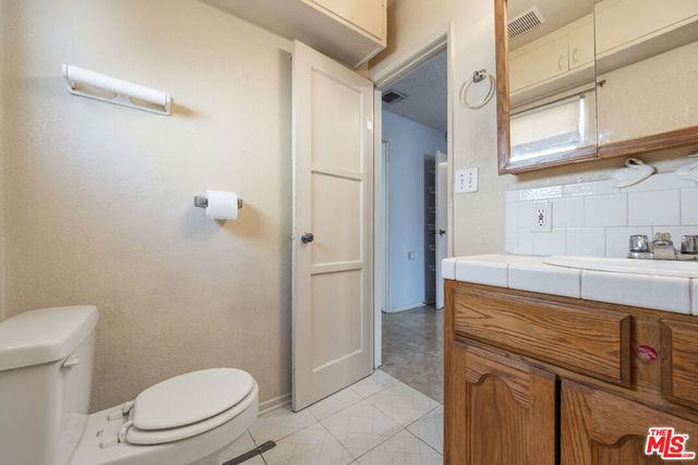 6621 5th Avenue, Los Angeles, CA 90043