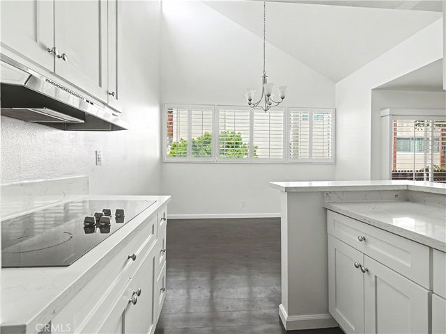 6050 Canterbury, Culver City, CA 90230