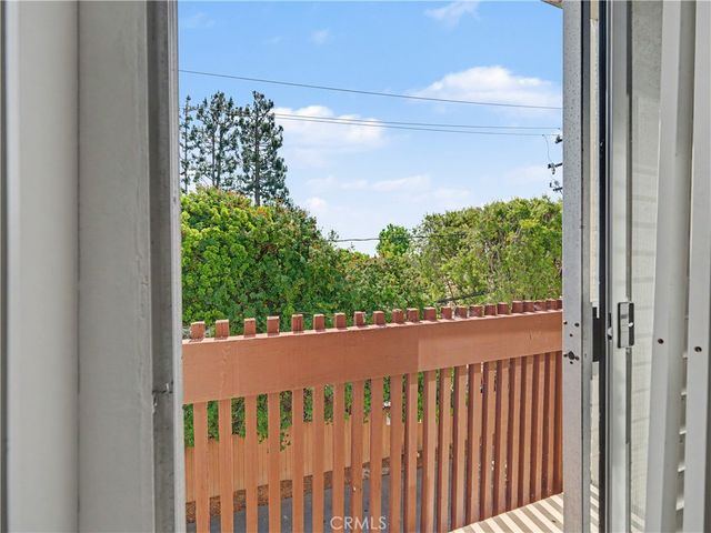 6050 Canterbury, Culver City, CA 90230