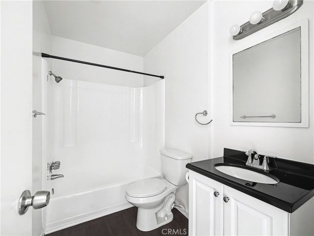 6050 Canterbury, Culver City, CA 90230