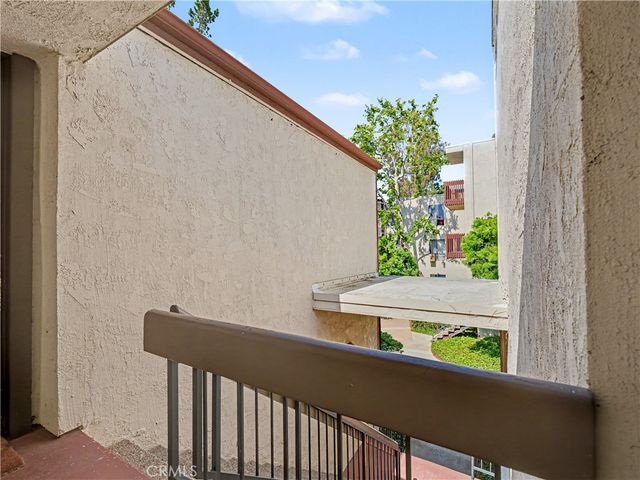 6050 Canterbury, Culver City, CA 90230
