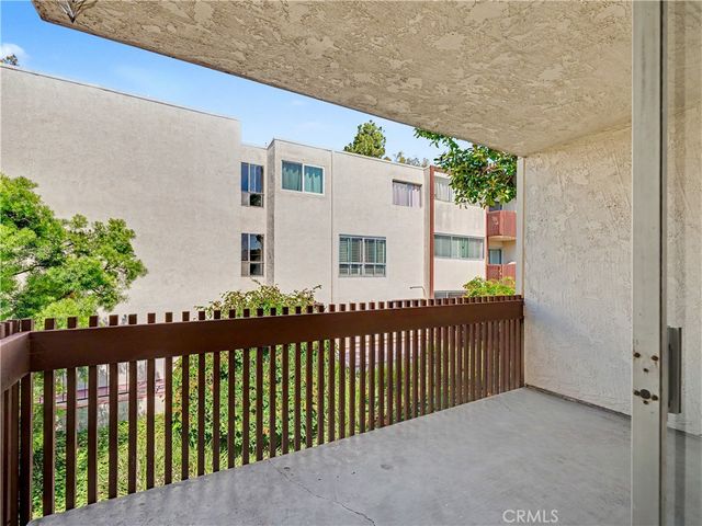 6050 Canterbury, Culver City, CA 90230