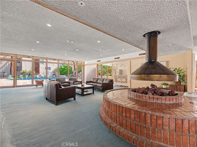 6050 Canterbury, Culver City, CA 90230
