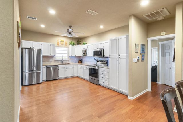 17999 Fm 963, Bertram, TX 78605