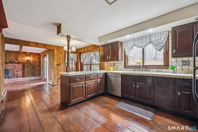 30 Church Lane, Madison, CT 06443