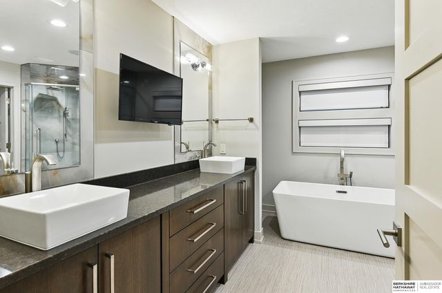 21337 A Street, Elkhorn, NE 68022