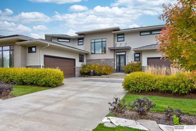 21337 A Street, Elkhorn, NE 68022