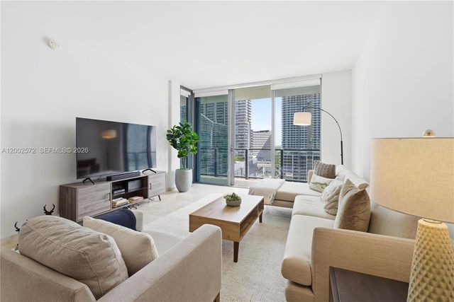 68 SE 6th St 1106, Miami, FL 33131