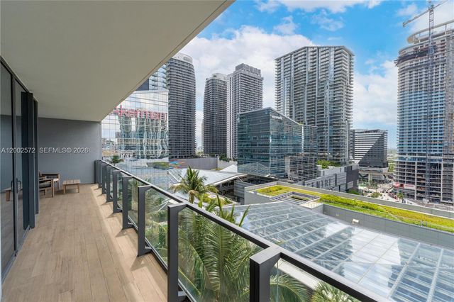 68 SE 6th St 1106, Miami, FL 33131