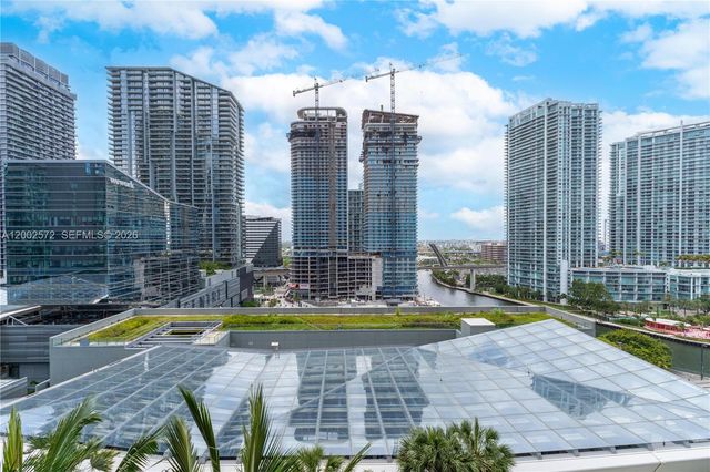 68 SE 6th St 1106, Miami, FL 33131