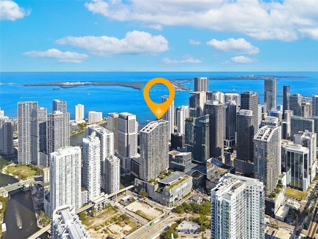 68 SE 6th St 1106, Miami, FL 33131