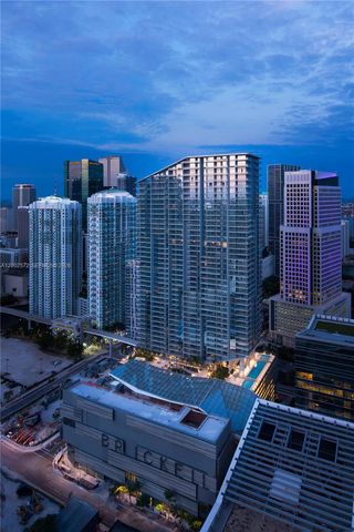 68 SE 6th St 1106, Miami, FL 33131