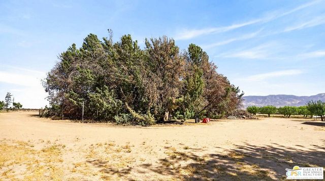11446 Midway Avenue, Lucerne Valley, CA 92356